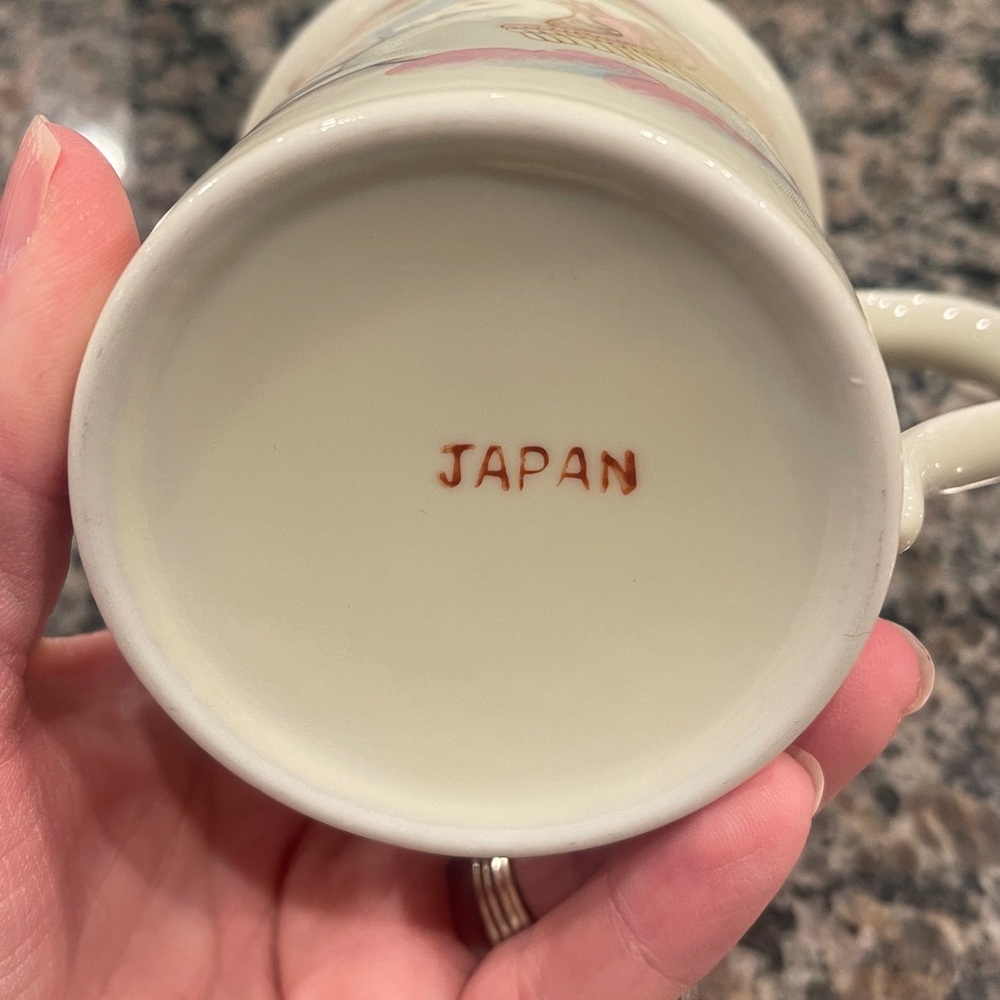 Vintage Unicorn and Rainbow Ceramic Mug 🌺 - Picture 4 of 4